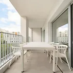Grand Moderne Et Lumineux *