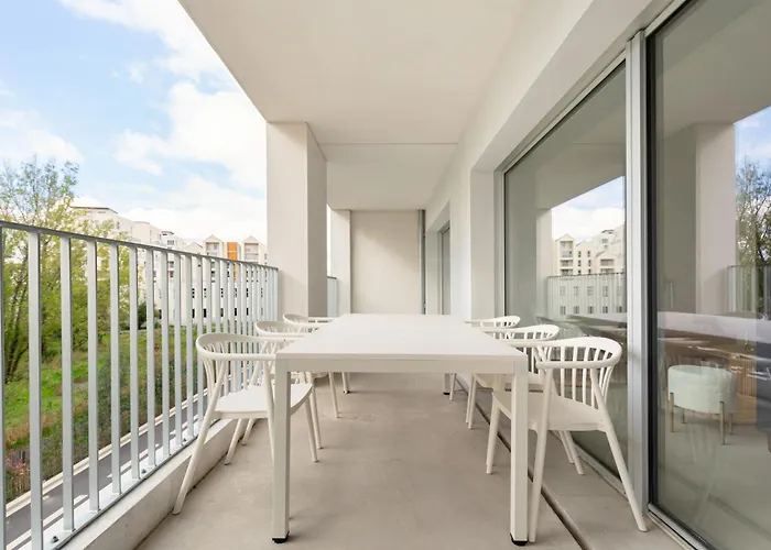 Grand Moderne Et Lumineux *