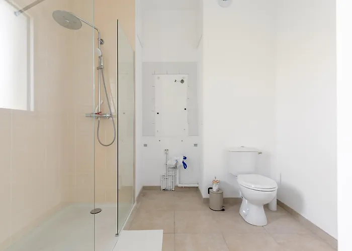 Grand Moderne Et Lumineux *