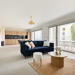 Grand Moderne Et Lumineux Apartment